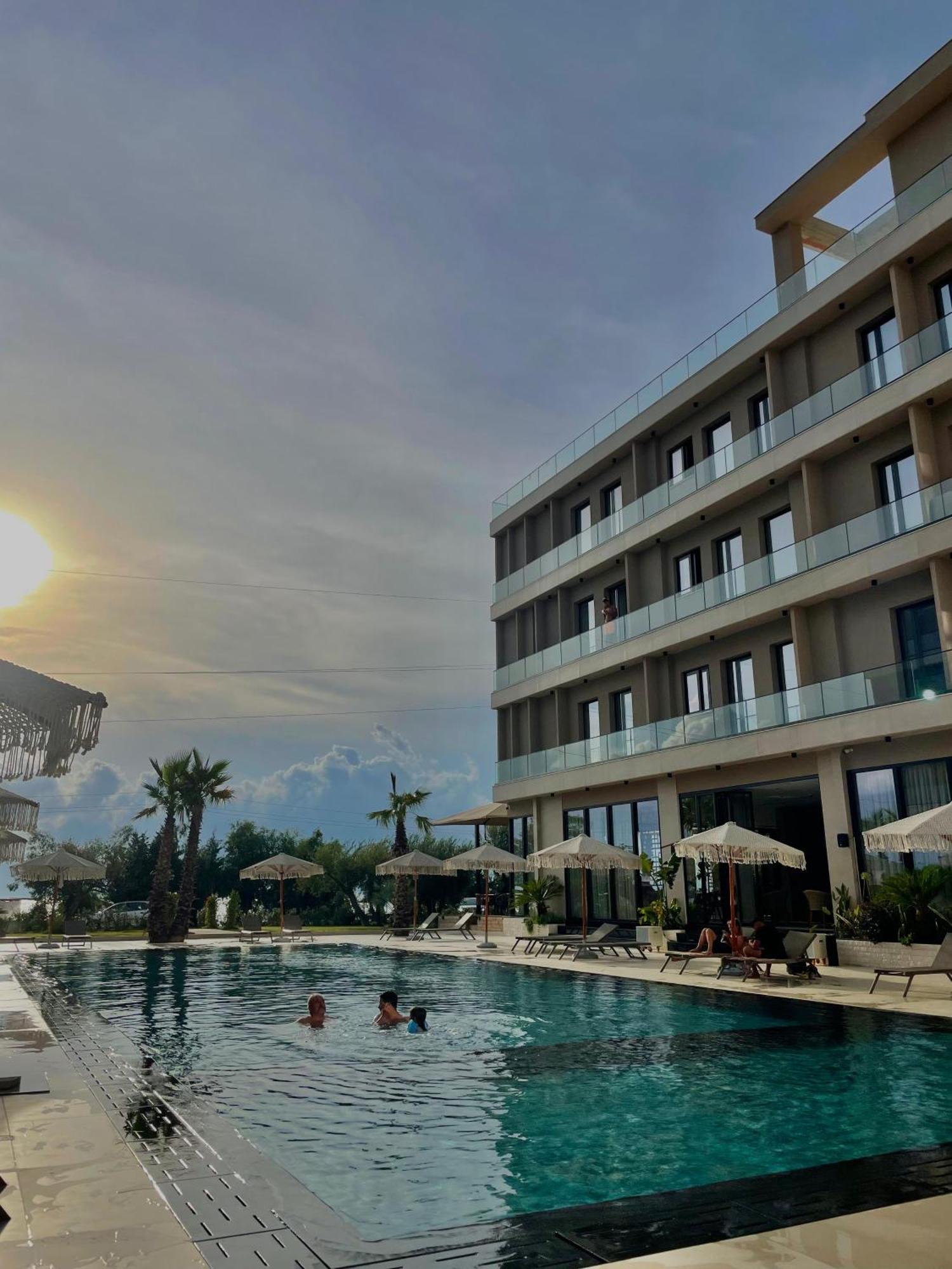 Tris3 Hotel