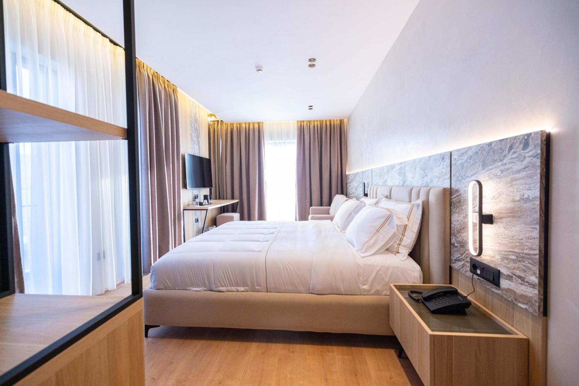 Hotel Tris3 Radhime